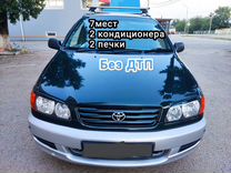 Toyota Ipsum 2.0 AT, 1997, 250 000 км, с пробегом, цена 700 000 руб.