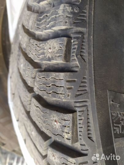 Michelin Agilis X-Ice North 205/60 R16 96