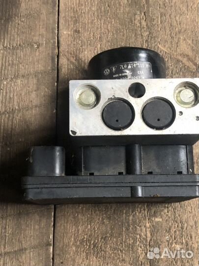 Блок ABS ESP VW Touareg 7L0614111H