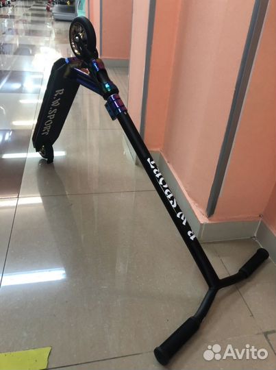 Самокат трюковой