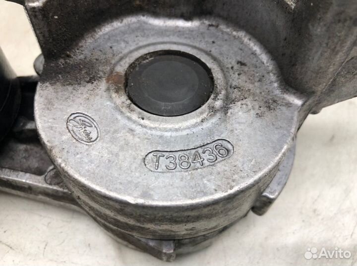 Натяжитель ремня генератора Volkswagen Jetta 1.9