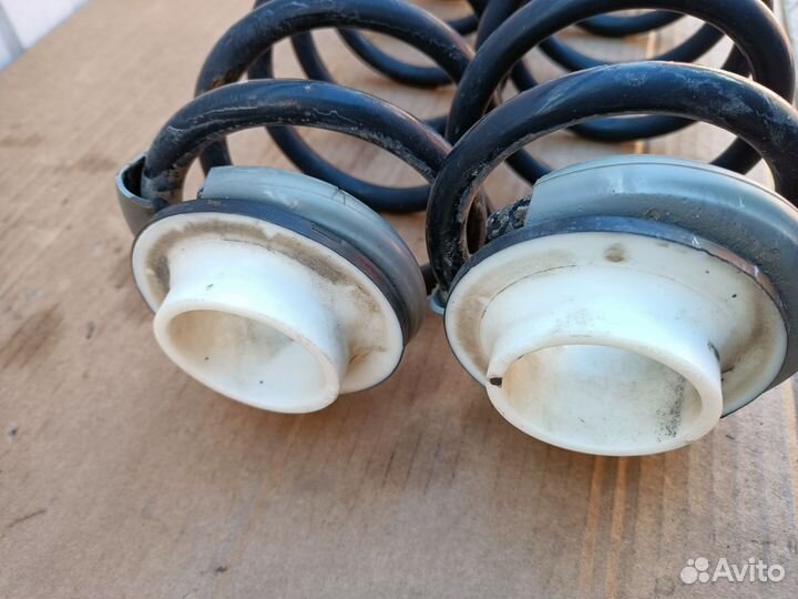 Пружины задние Peugeot 308 2011