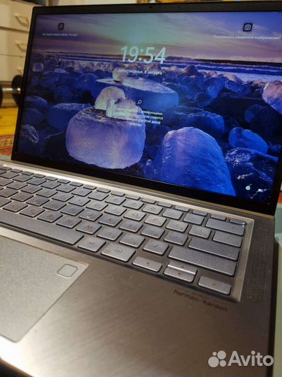 Asus Zenbook UM431D