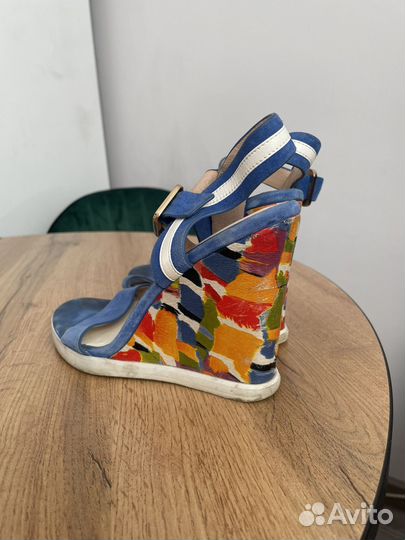 Босоножки женские на высокой платформе