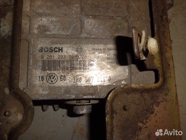 Блок управления двигателем (Volkswagen Golf)
