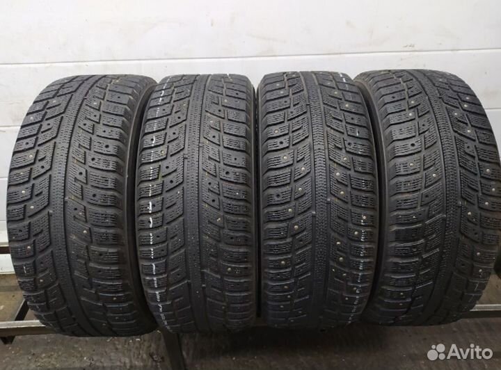 Kumho I'Zen KW22 215/55 R16 112V