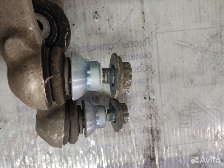 Рычаг передней подвески Mercedes W205