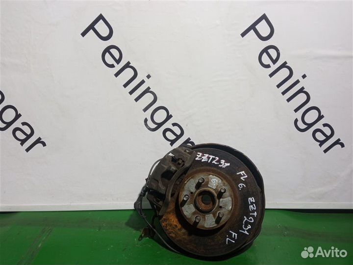 Ступица (кулак, цапфа) передняя левая Toyota