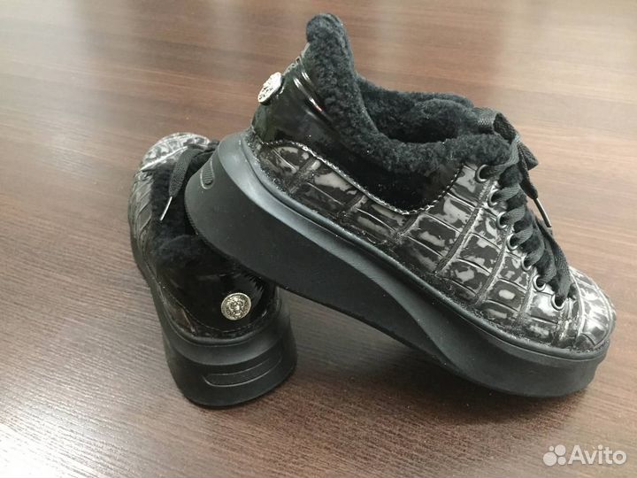 Ремонт кроссовок и обуви качественно и незаметно