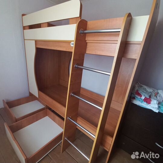 Двухъярусная кровать для детей б/у