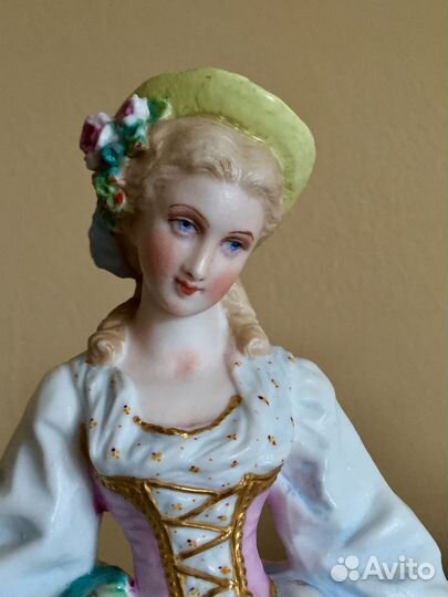 Парные статуэтки.Бисквитный фарфор. Vion and Baury