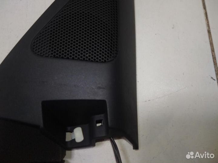 Накладка двери треугольник Volkswagen Tiguan 5N1 2