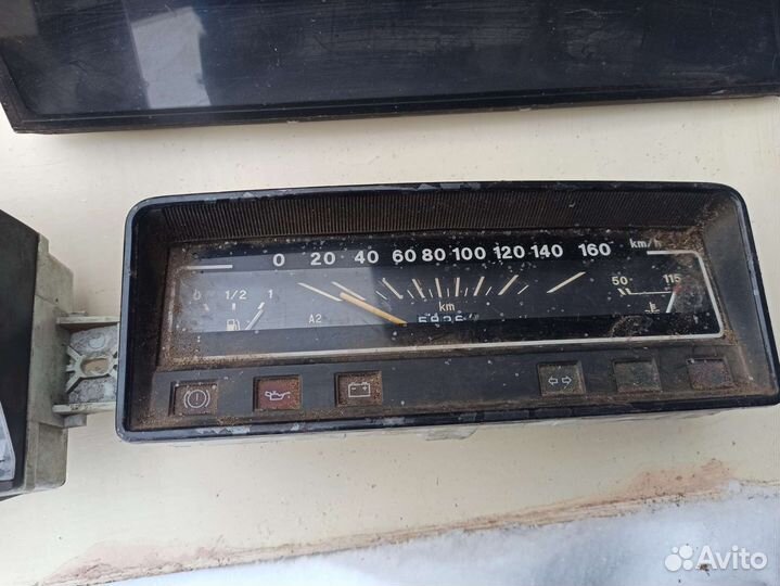 Панель приборов