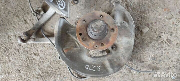 Поворотный кулак ступица правый mercedes W210