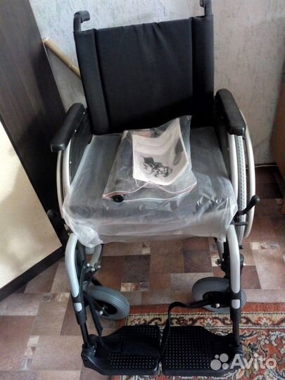 Кресло-коляска для инвалидов 