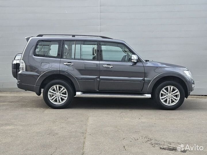 Mitsubishi Pajero 3.8 AT, 2017, 73 824 км