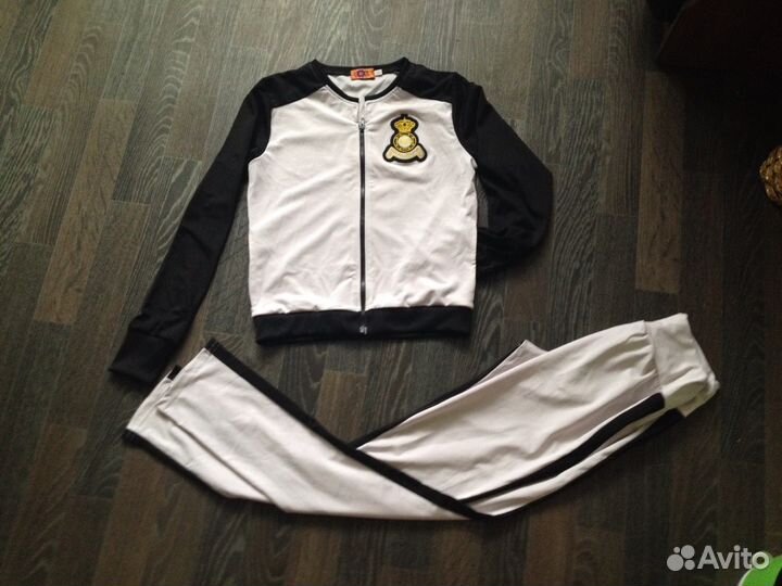 Продам костюм