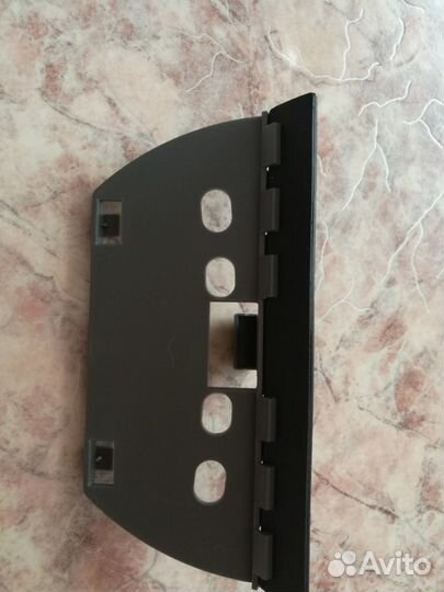 Пароочиститель и отпариватель Bissell 16Q1-J