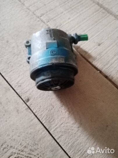 Корпус масляного фильтра Mazda Tribute