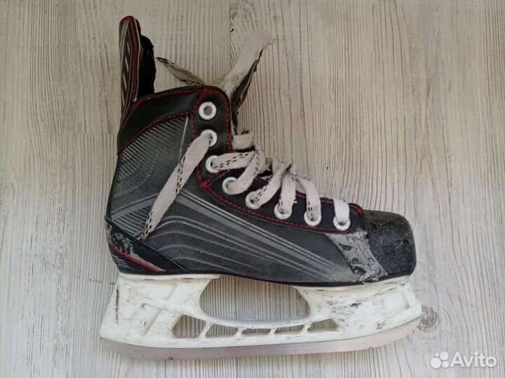 Хоккейные коньки bauer vapor x200