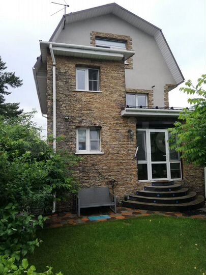 Коттедж 130,7 м² на участке 8,5 сот.