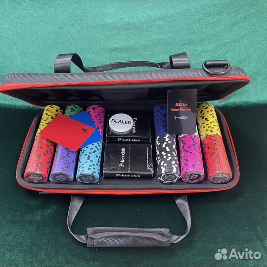 Набор для покера на 300 / 500 фишек покерный набор