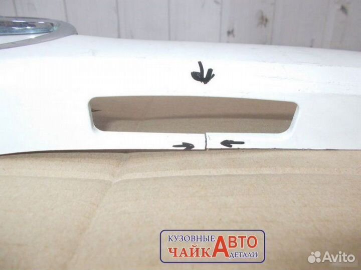 Накладка крышки багажника Toyota Camry V40