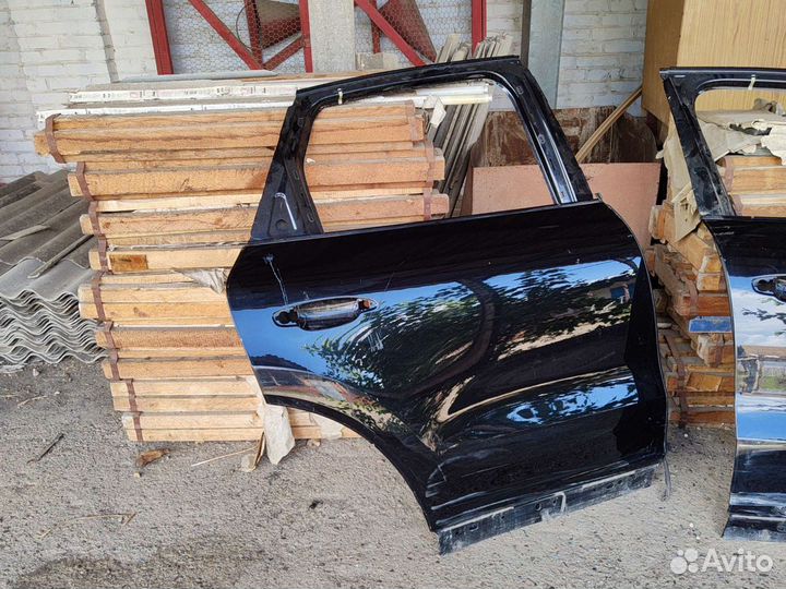 Дверь задняя правая Porsche Cayenne 3