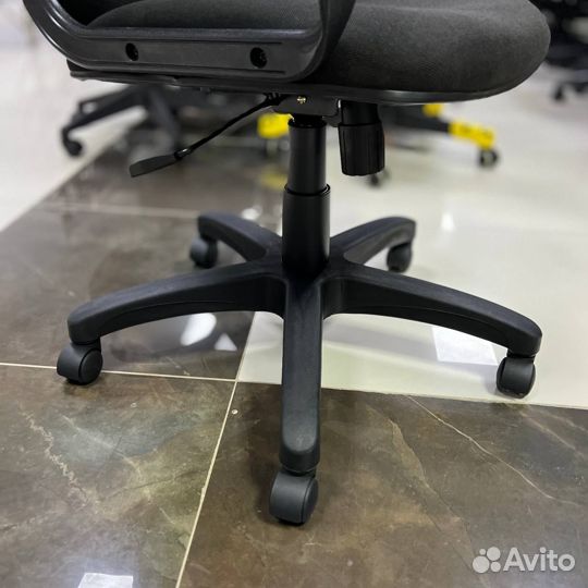 Офисное кресло CH-808axsn