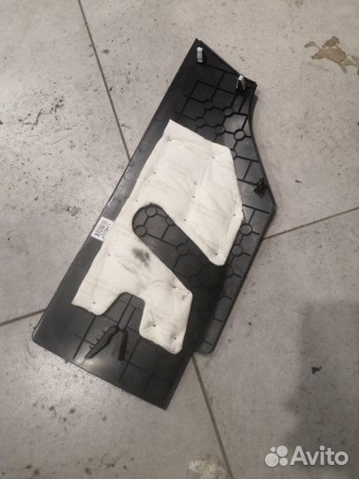 Накладка центральной консоли левая Kia Sorento