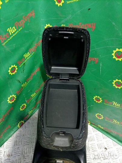 Подлокотник Hyundai Sonata 5 седан 2.4 2005