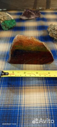 Камни и минералы коллекция