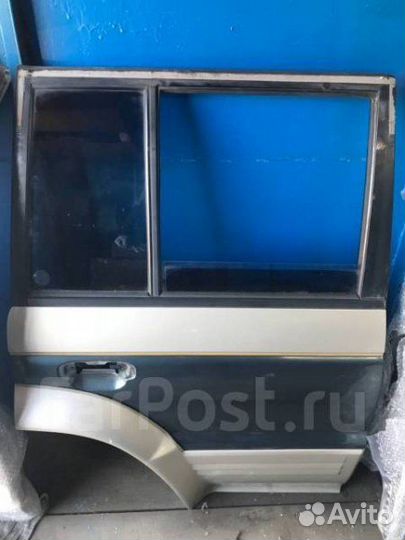 Дверь задняя правая Mitsubishi Pajero V43W