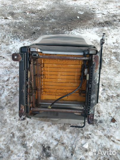 Сиденье переднее левое Сузуки Балено 1 1999г