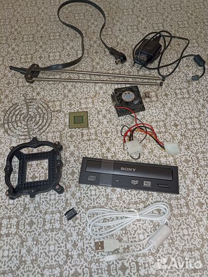 Кабели адаптеры шнуры аксессуары для компьютера