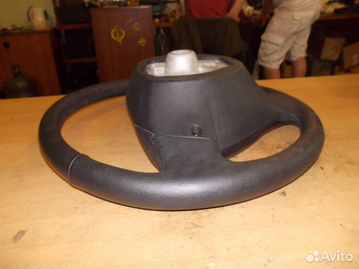 Рулевое колесо. (BMW 5, BMW 7)