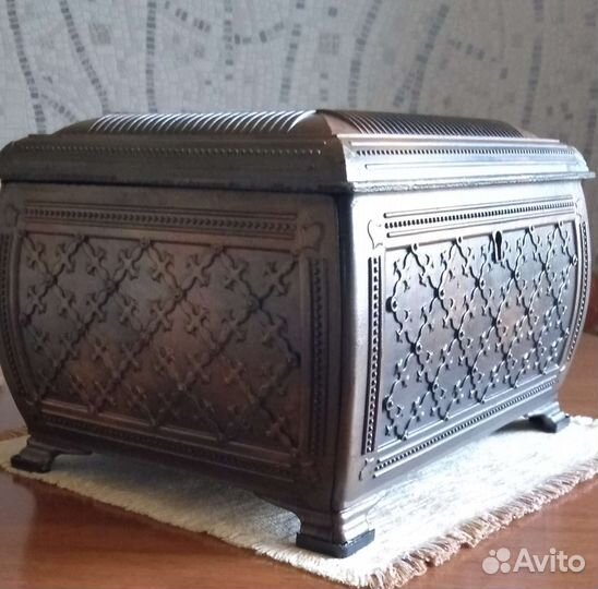 Шкатулка/ ларец/ сундучок с ключом. Винтаж