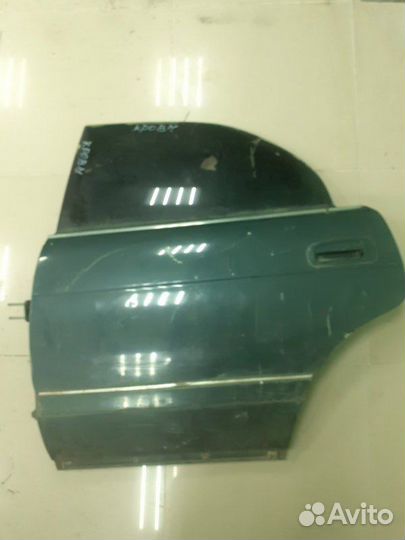 Дверь задняя левая Toyota Crown GS141