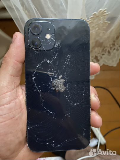 iPhone 12, 64 ГБ