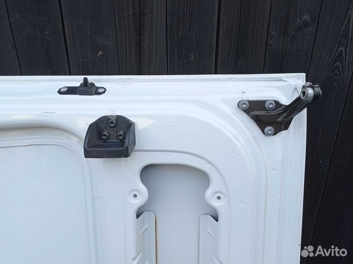 Дверь сдвижная Mercedes-Benz Sprinter