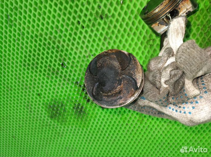 Поршень Шатун EP6 1.6 Peugeot 308