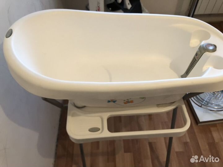 Подставка под ванну с ванночкой