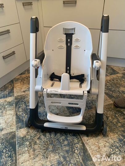 Стульчик для кормления Peg Perego Siesta Follow Me