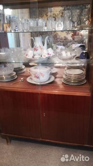 Сервант зеркальный, полированый времен СССР