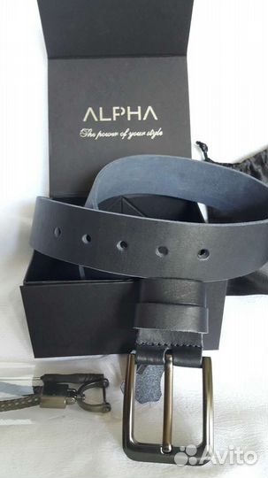 Мужской кожаный ремень черный