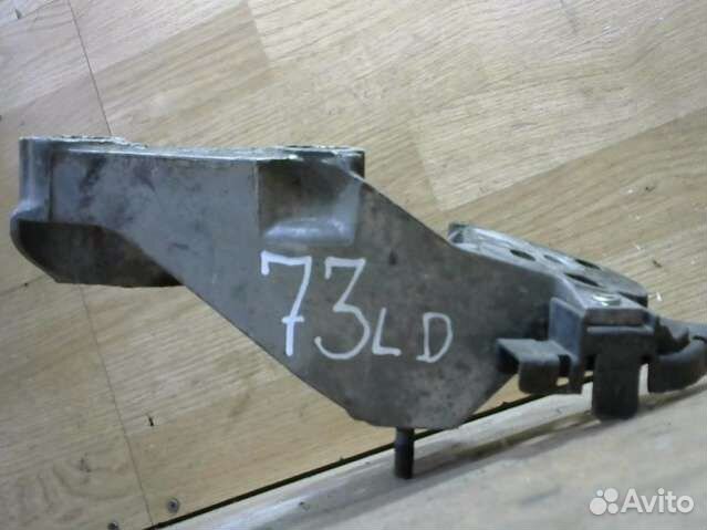 Кронштейн двигателя Audi A4 B5 (S4,RS4) 8D0199352H