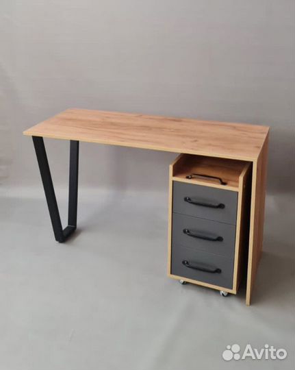 Стол для кабинета маникюра