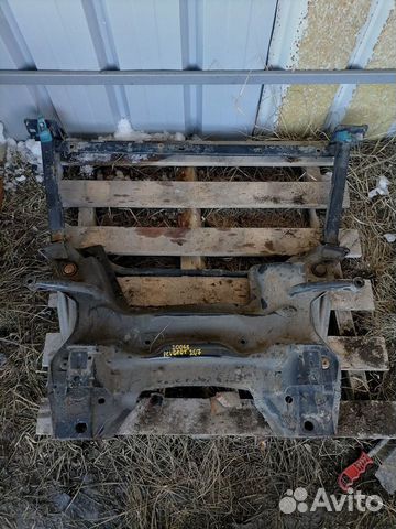 Подрамник передний Peugeot 207