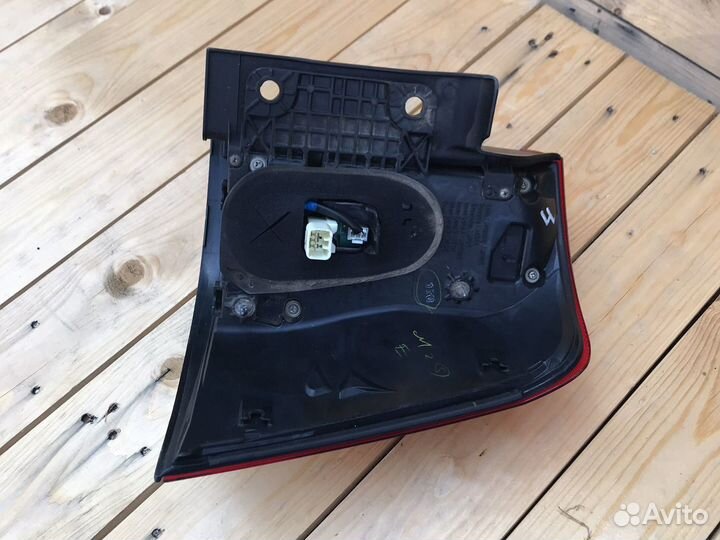 Фонарь задний левый toyota land cruiser 200 2011-2