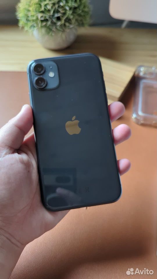 iPhone 11, 64 ГБ